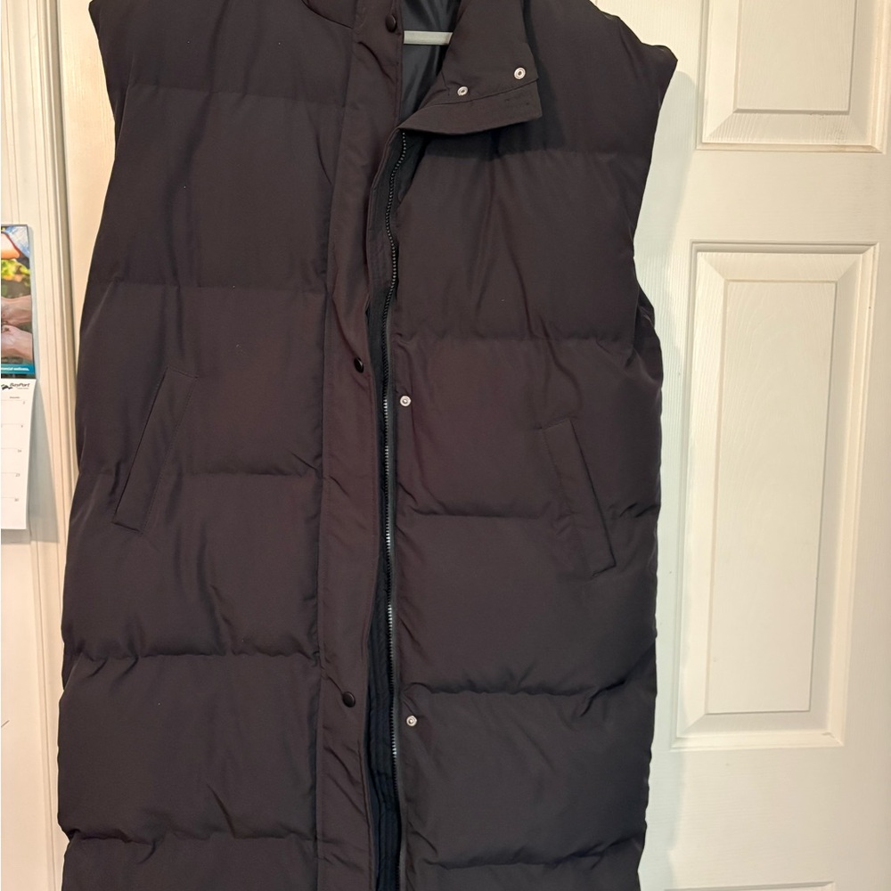 SHEIN Black Puffer Vest